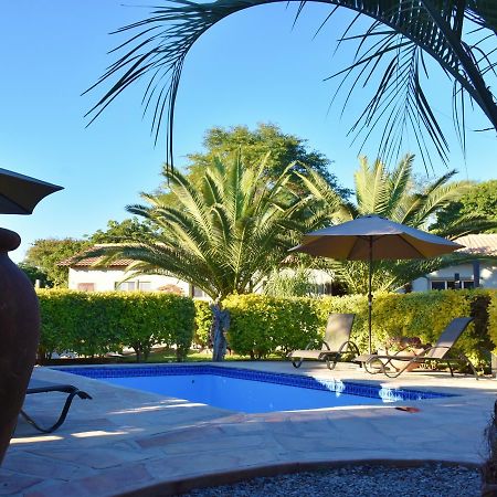 Kamaku Guesthouse Cc Otjiwarongo Exteriör bild